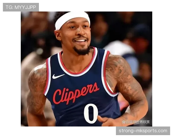 比尔挡拆牵制防线，三分回暖比布克更高效